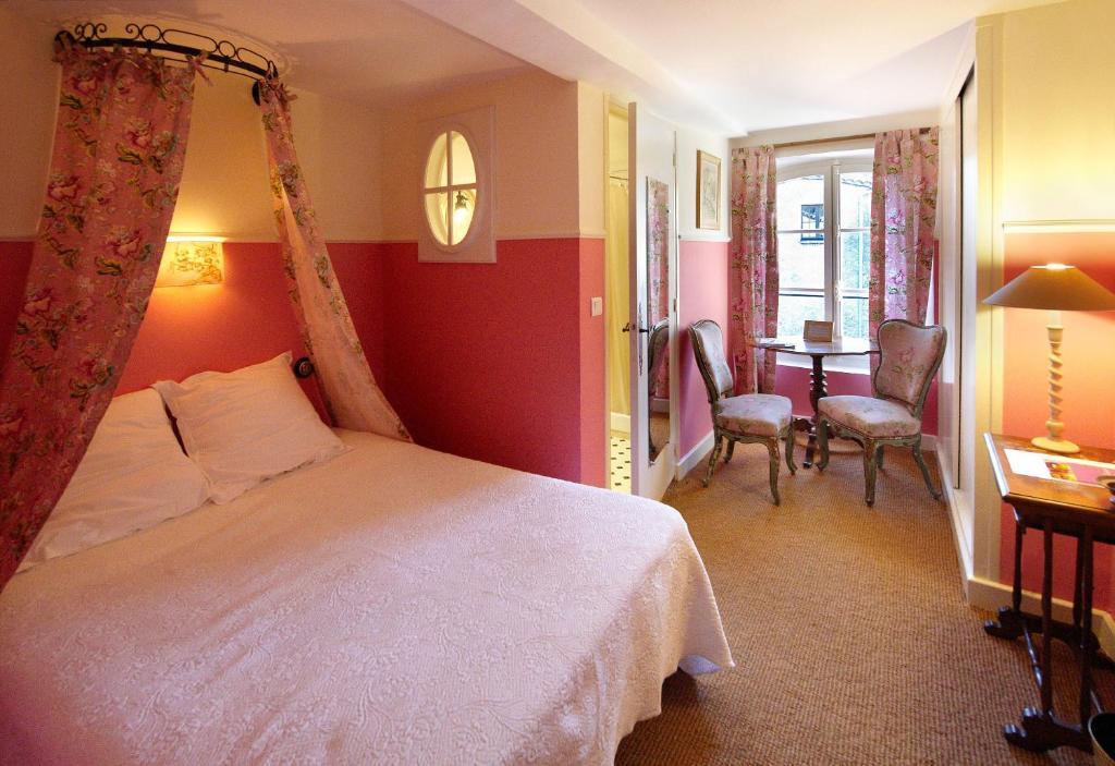 Hotel Restaurant Des Deux Rocs Seillans Room photo